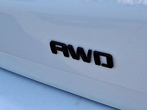 Used 2022 Chevrolet Equinox RS AWD/4WD image 44