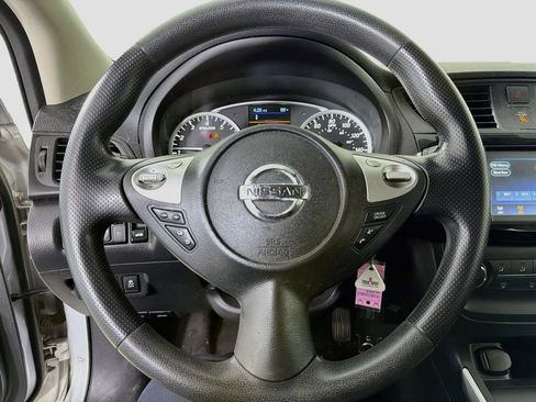 Used 2019 Nissan Sentra S FWD image 13