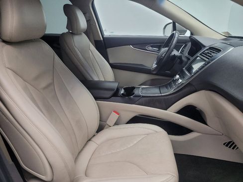 Used 2017 Lincoln MKX Reserve w/ Driver Assistance Package image 21