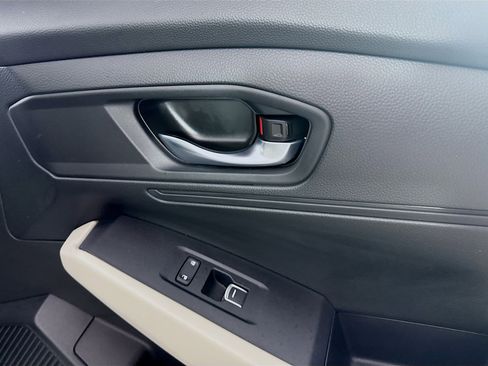 Used 2023 Honda Accord LX image 31