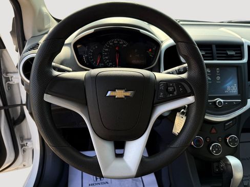 Used 2017 Chevrolet Sonic LT FWD image 20