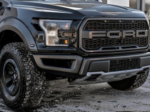 Used 2018 Ford F150 Raptor w/ Equipment Group 802A Luxury image 11