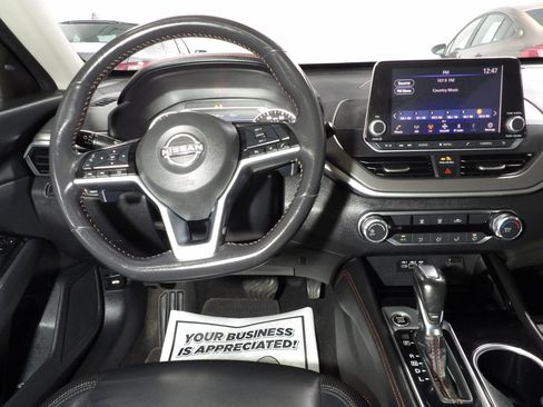 Used 2023 Nissan Altima 2.5 SR image 12