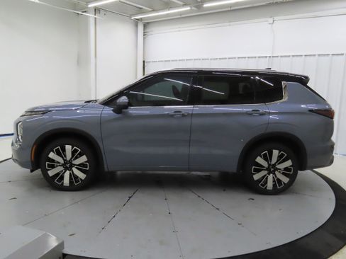 New 2025 Mitsubishi Outlander SEL image 6