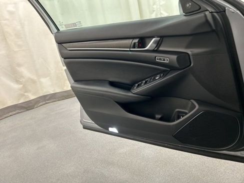 Used 2022 Honda Accord Touring image 21