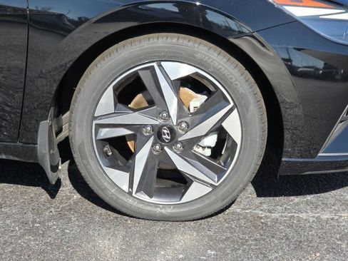 Certified 2023 Hyundai Elantra SEL w/ Convenience Package image 24