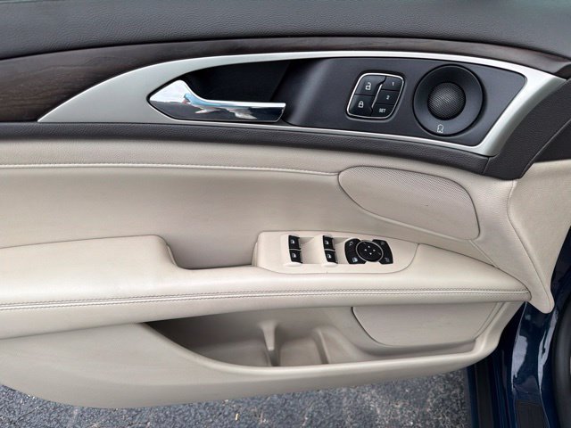 Used 2018 Lincoln MKZ Reserve FWD image 10
