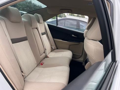 Used 2014 Toyota Camry LE FWD image 27