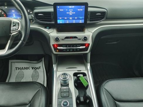 Used 2020 Ford Explorer XLT w/ Equipment Group 202A image 14