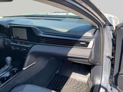 Used 2025 Toyota Camry LE w/ Convenience Package FWD image 18