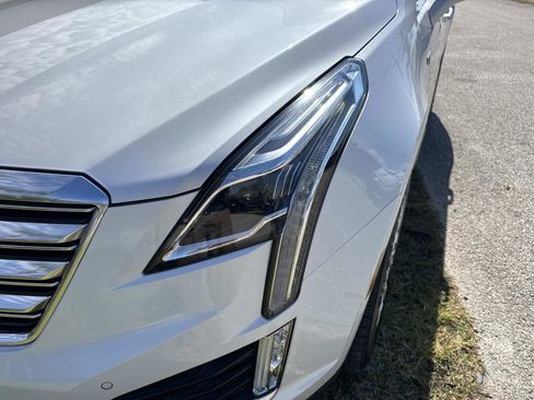 Used 2018 Cadillac XT5 Premium Luxury image 9