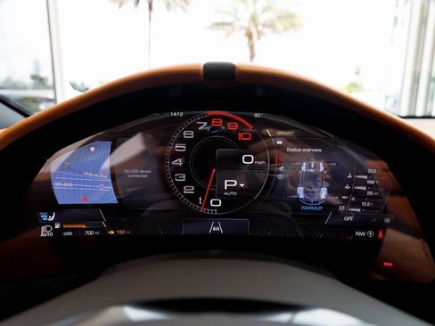 Used 2025 Ferrari Roma Spider image 34