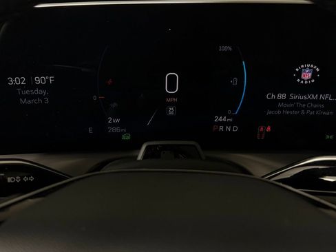 Used 2026 Cadillac Vistiq Sport image 15