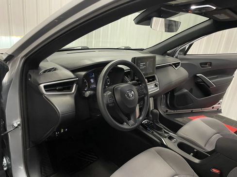 Used 2024 Toyota Corolla Cross AWD Hybrid image 35