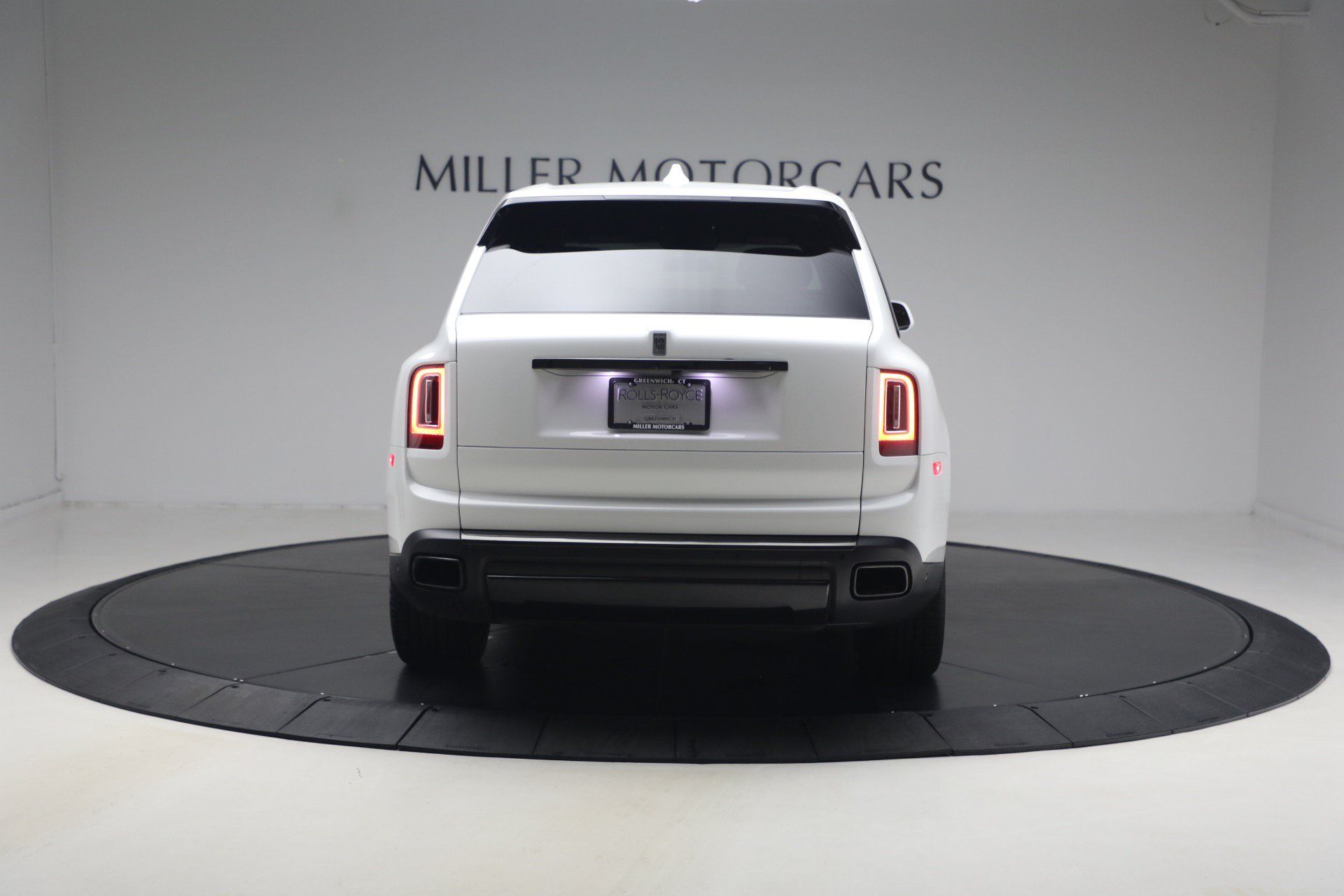 Certified 2021 Rolls-Royce Cullinan Black Badge AWD/4WD image 8