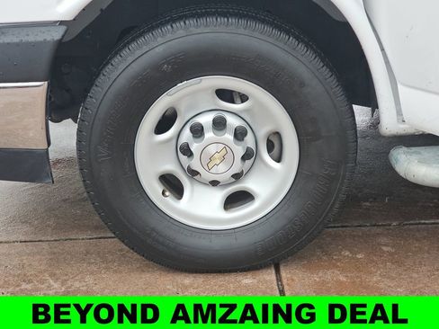 Used 2024 Chevrolet Express 2500 w/ Driver Convenience Package RWD image 34