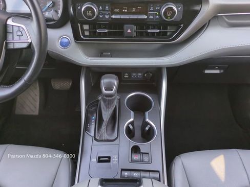 Used 2022 Toyota Highlander XLE image 21