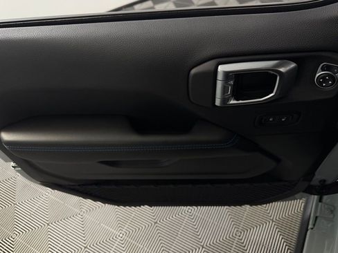 Used 2024 Jeep Wrangler Unlimited Rubicon 4xe image 25