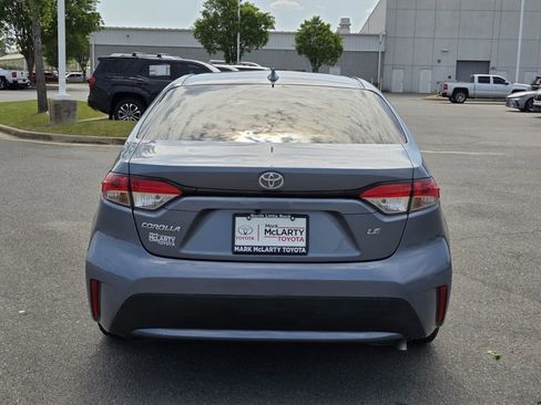 Used 2021 Toyota Corolla LE FWD image 4