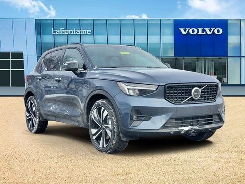 New 2026 Volvo XC40 B5 Plus w/ Protection Package Premier image 3