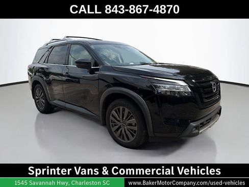 Used 2022 Nissan Pathfinder SL w/ SL Premium Package AWD/4WD image 6