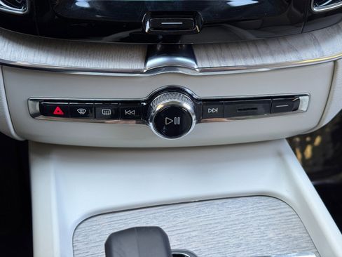 Used 2023 Volvo XC60 T8 Plus w/ Climate Package image 29