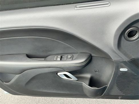 Used 2016 Dodge Challenger R/T Scat Pack w/ Leather Interior Group image 12