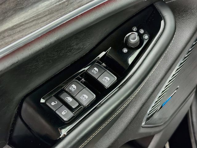 Used 2024 Jeep Grand Cherokee L Overland w/ Advanced Protech Group III AWD/4WD image 18