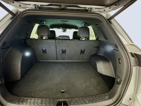 Used 2025 Chevrolet Equinox LT w/ Convenience Package II AWD/4WD image 30