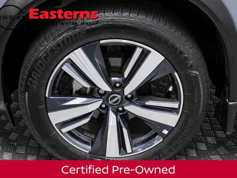 Used 2023 Nissan Rogue SL w/ SL Premium Package image 46