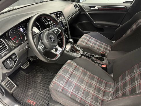 Used 2015 Volkswagen GTI S FWD image 18