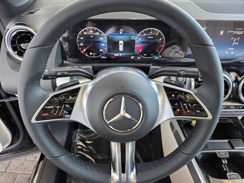 New 2026 Mercedes-Benz GLB 250 image 22