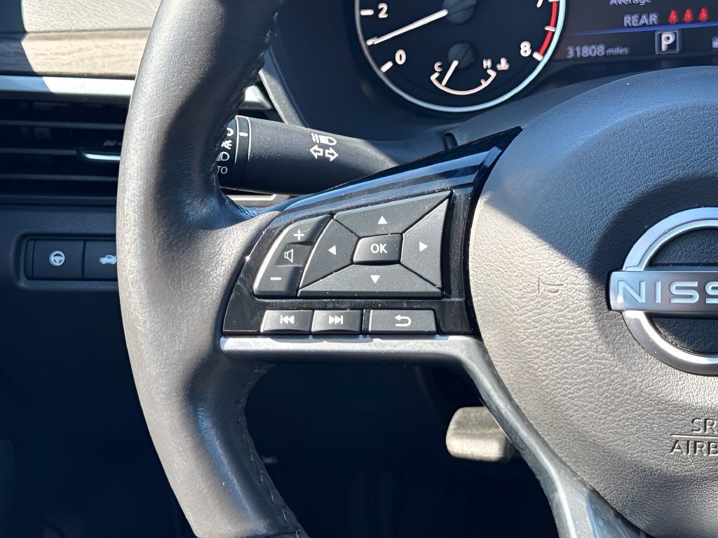 Used 2024 Nissan Altima 2.5 SL FWD image 14