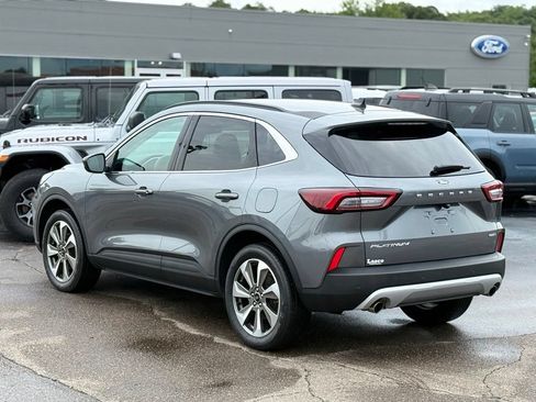 Used 2025 Ford Escape Platinum AWD/4WD image 32