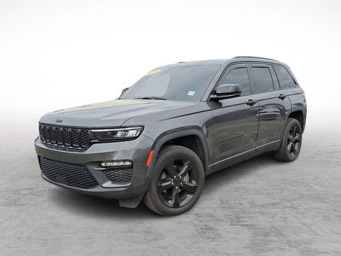 Used 2024 Jeep Grand Cherokee Limited w/ Black Appearance Package image 1