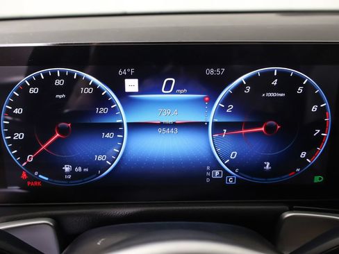 Used 2022 Mercedes-Benz GLB 250 4MATIC image 41