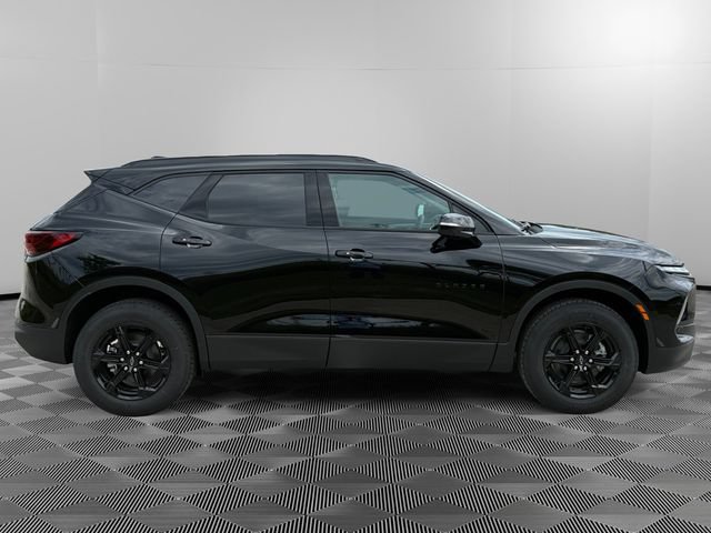 New 2026 Chevrolet Blazer LT w/ Sound & Technology Package AWD/4WD image 6