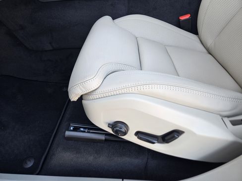 New 2026 Volvo XC90 B6 Ultra w/ Protection Package image 26