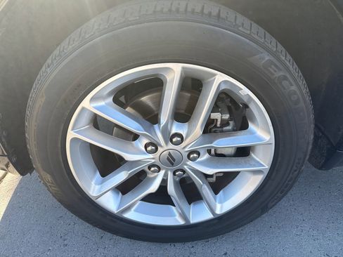 Used 2024 Dodge Durango GT image 12