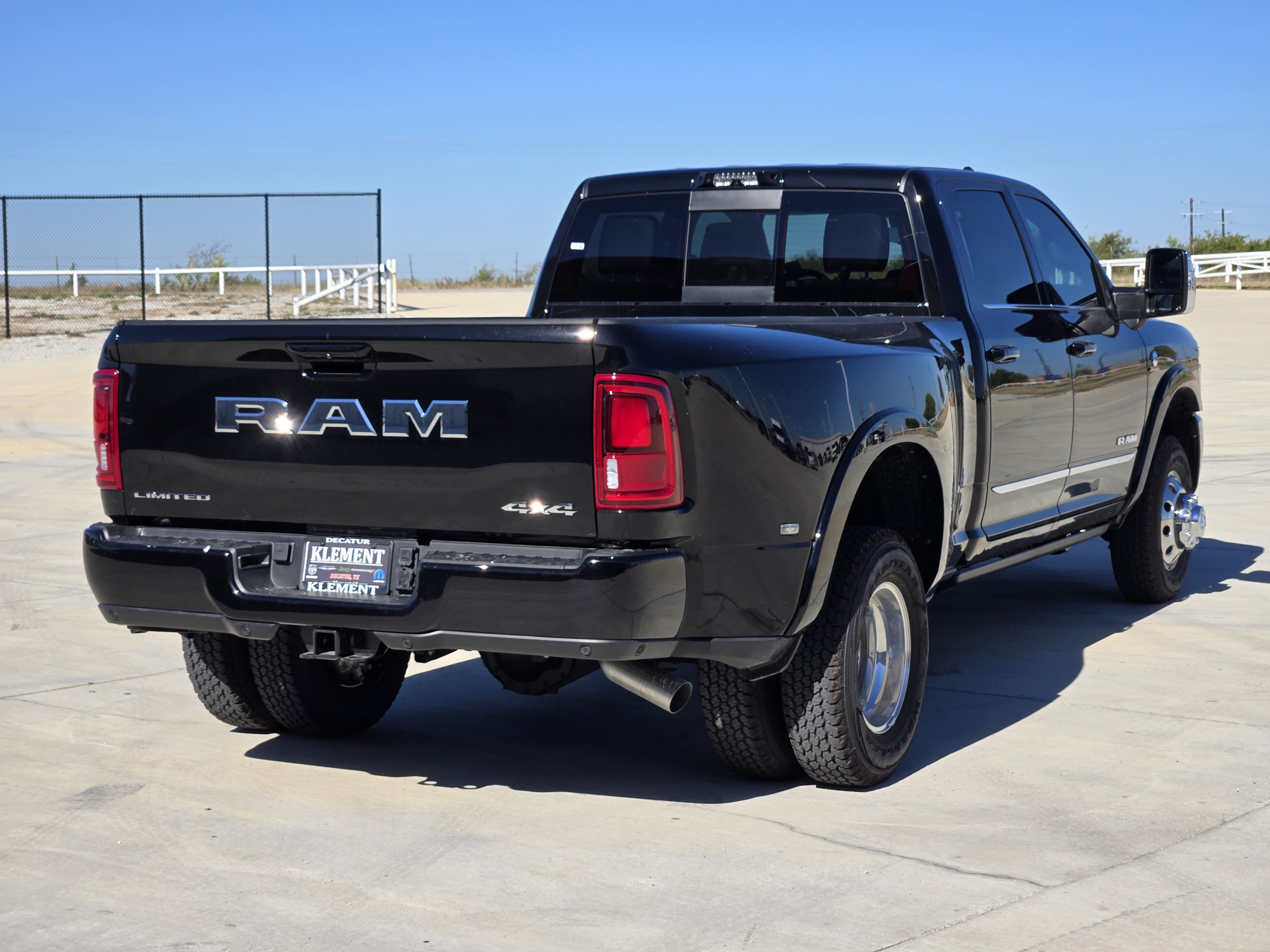 New 2027 RAM 3500 Limited AWD/4WD image 4