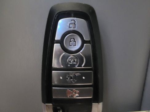 Used 2021 Ford Explorer XLT w/ Equipment Group 202A image 32