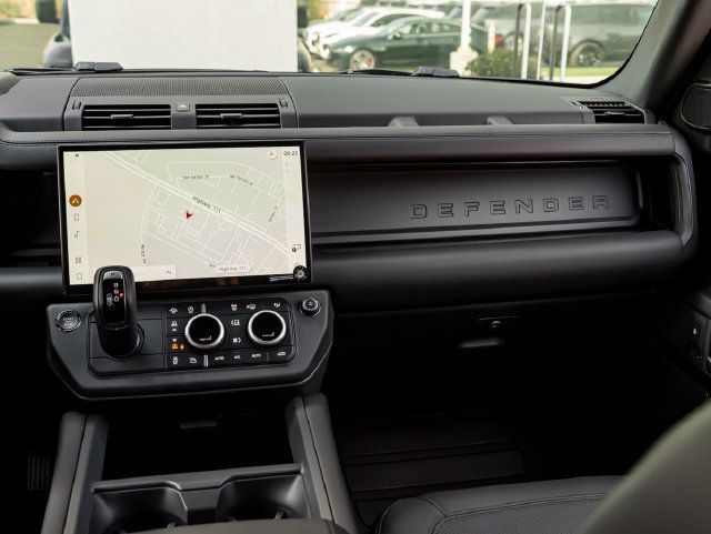 New 2026 Land Rover Defender 110 X-Dynamic SE AWD/4WD image 25