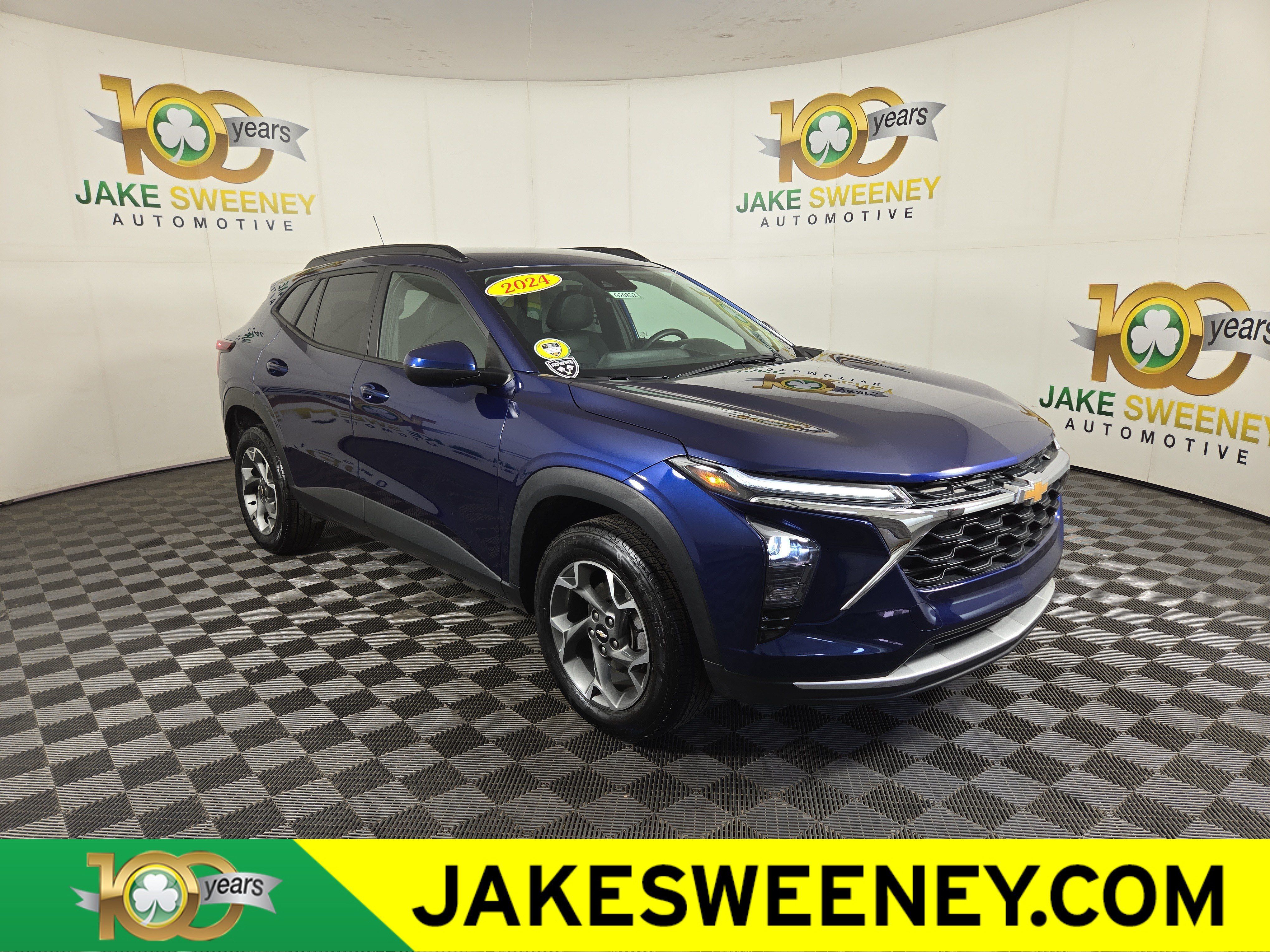 Used 2024 Chevrolet Trax LT w/ Driver Confidence Package FWD image 1