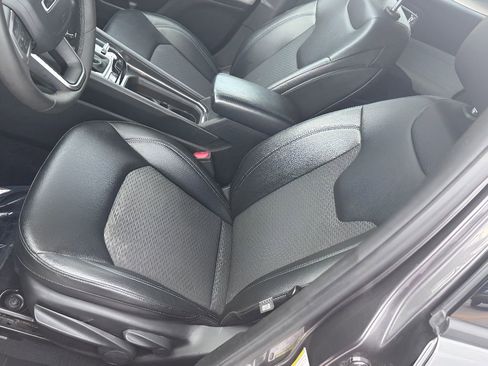 Used 2024 Jeep Compass Latitude image 24