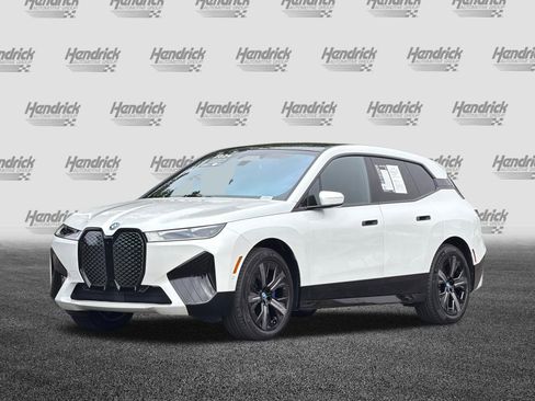 Used 2024 BMW iX xDrive50 w/ Sport Package AWD/4WD image 9