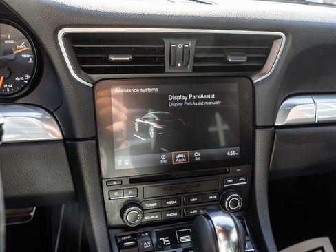 Used 2018 Porsche 911 Carrera image 10