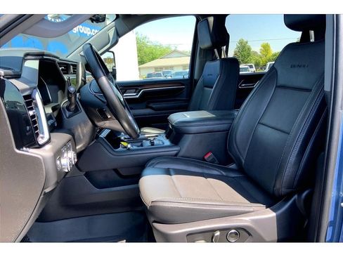 Used 2025 GMC Sierra 2500 Denali w/ Denali Reserve Package AWD/4WD image 27