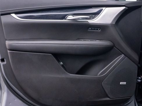 Used 2020 Cadillac XT5 Premium Luxury w/ LPO, Floor Liner Package FWD image 15