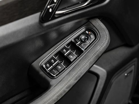 Used 2017 Porsche Macan GTS AWD/4WD image 54