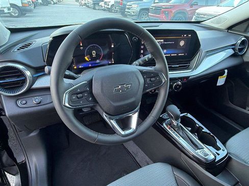 New 2026 Chevrolet Trax LT w/ Driver Confidence Package FWD image 20